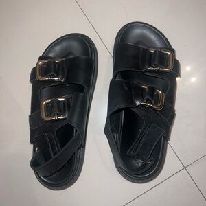 ALOHAS Sandals